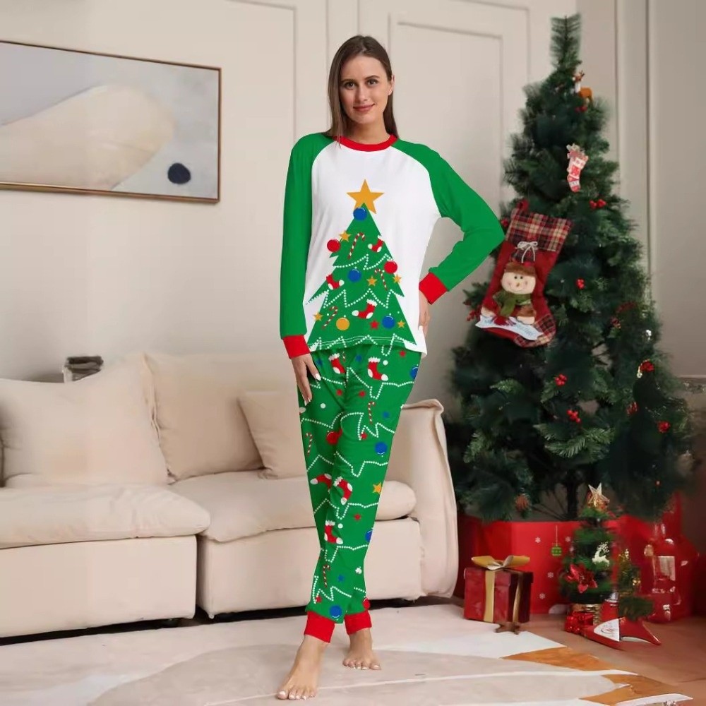 Set Pigiama Natalizio a Manich - Family Tree Print recensione e prezzo