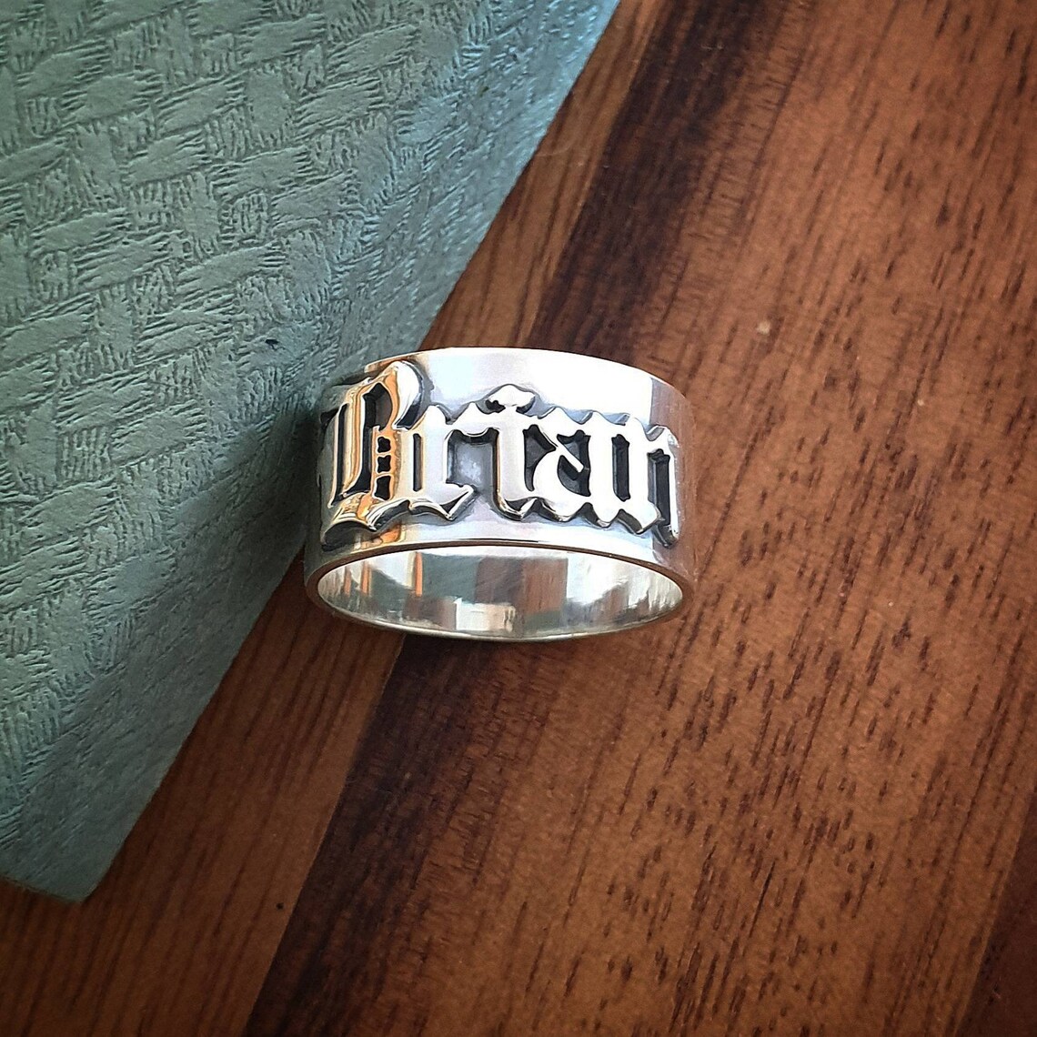 Anelli gotici da uomo da 12 mm - Initial Ring Custom recensione e prezzo